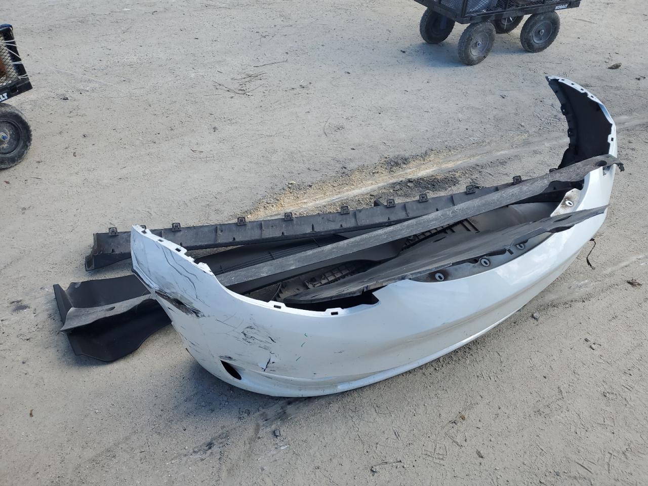 2025 Tesla Model Y VIN: 7SAYGDEE8SA342620 Lot: 82591535