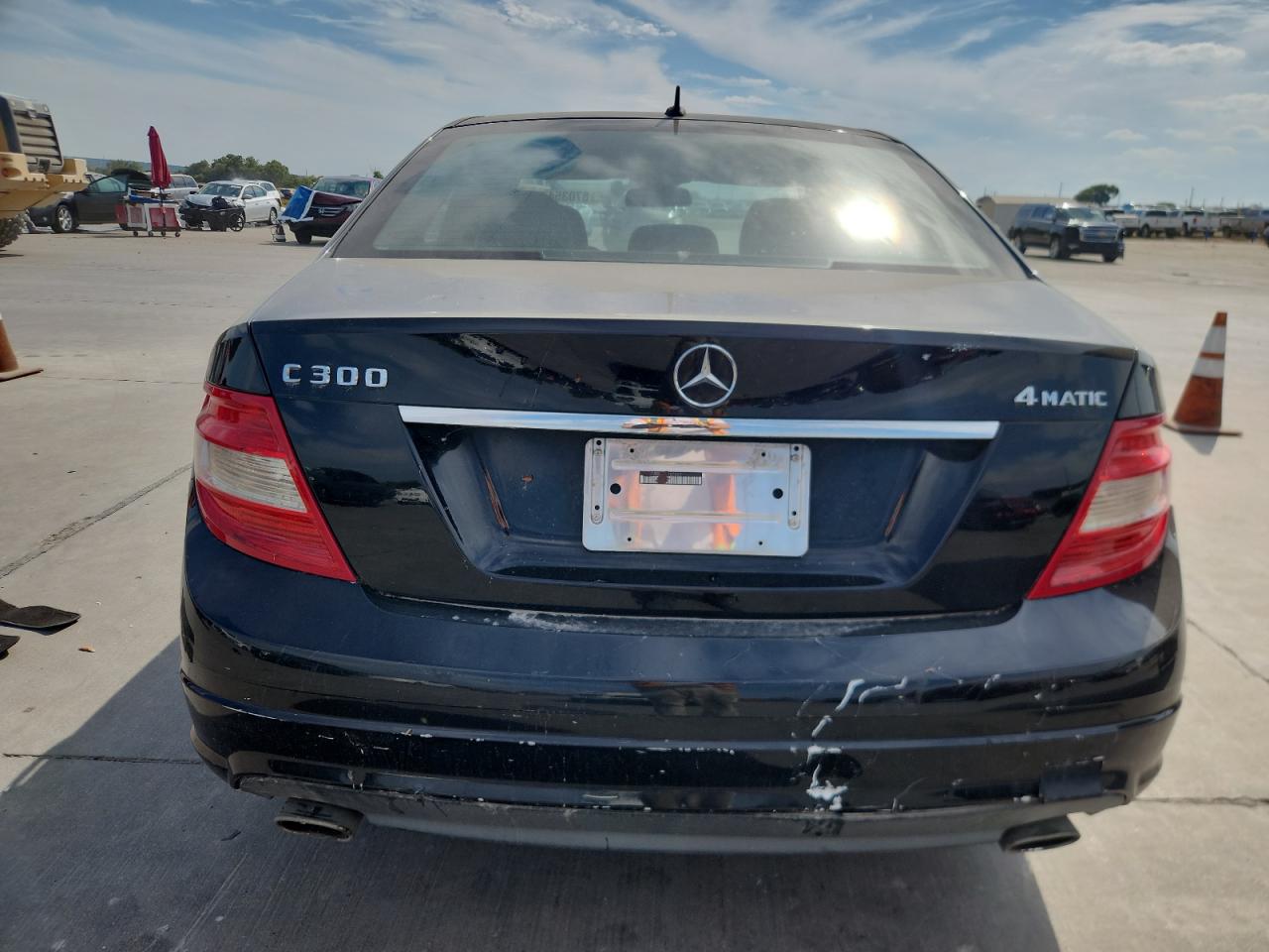 2011 Mercedes-Benz C 300 4Matic VIN: WDDGF8BB4BR157027 Lot: 87035475