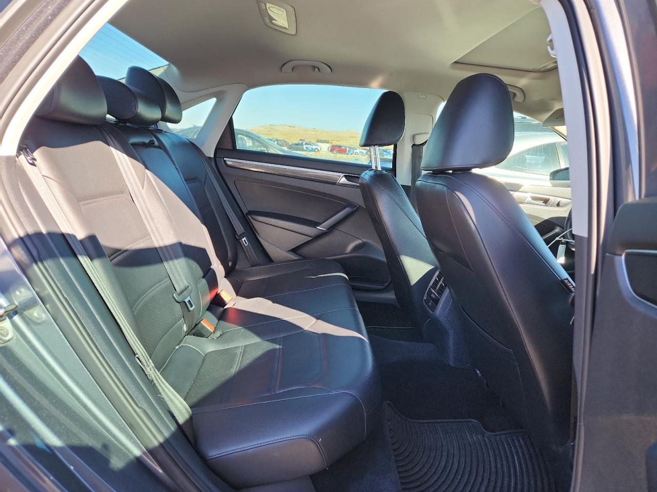 2016 Volkswagen Passat Se VIN: 1VWBT7A36GC013830 Lot: 82271595