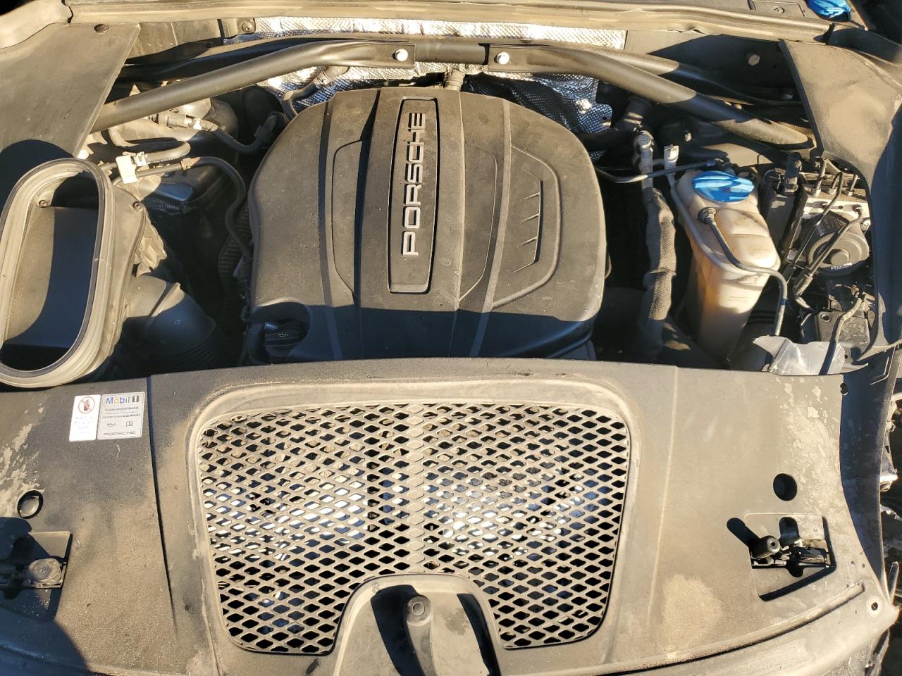 2017 Porsche Macan VIN: WP1AA2A59HLB07547 Lot: 86836335