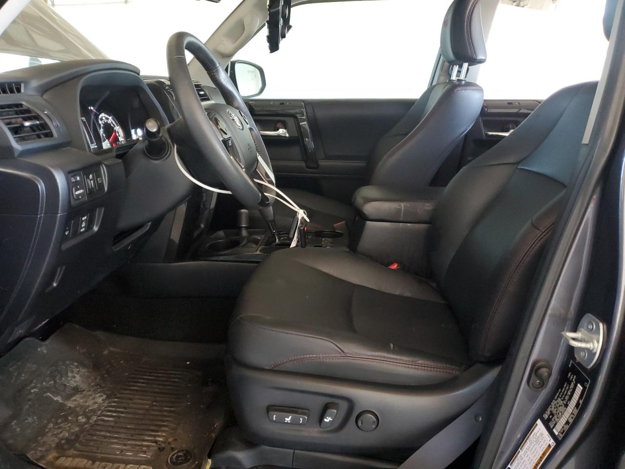2020 Toyota 4Runner Sr5/Sr5 Premium VIN: JTEBU5JR1L5818704 Lot: 84445335