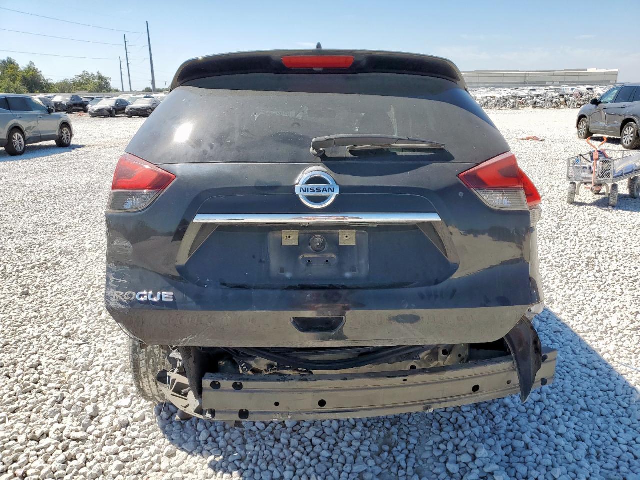 2017 Nissan Rogue S VIN: KNMAT2MT2HP528265 Lot: 85928865