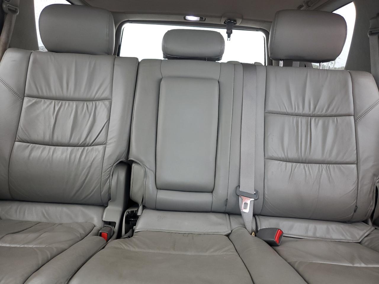 2004 Toyota Sequoia Sr5 VIN: 5TDBT44A64S218361 Lot: 82242095