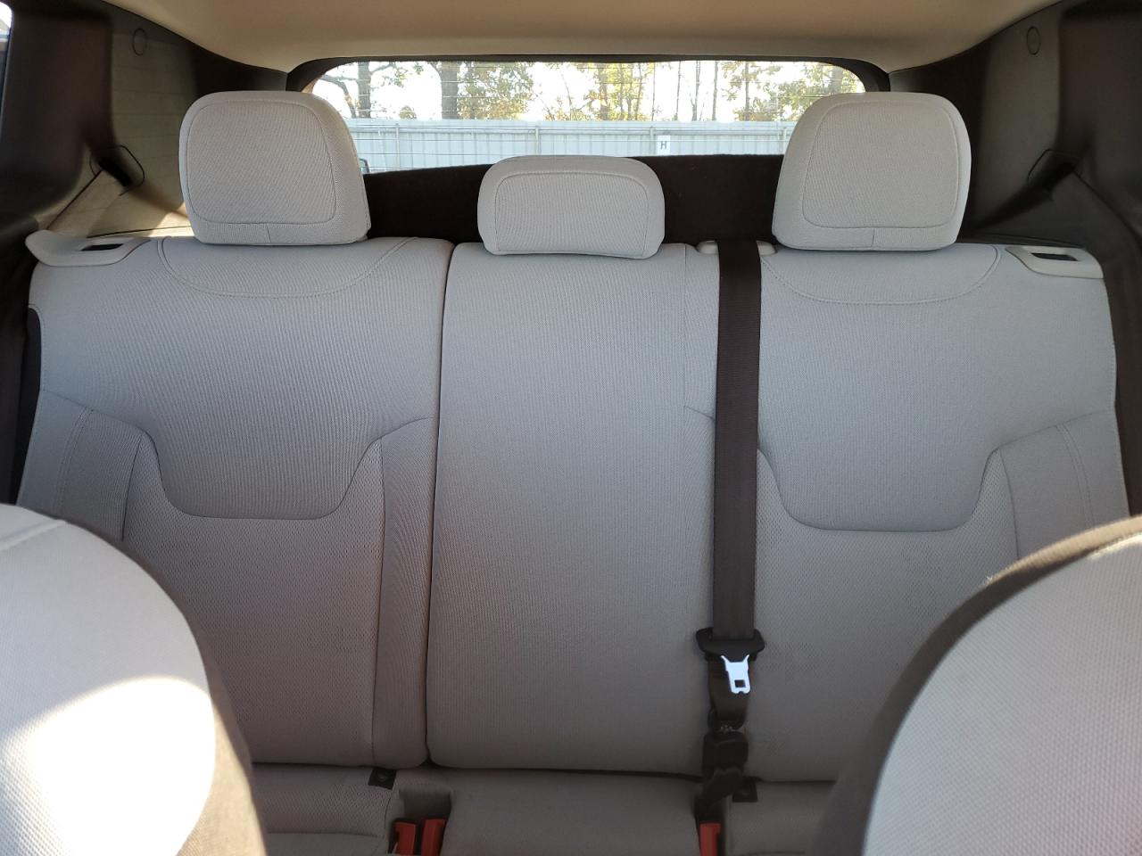 2015 Jeep Renegade Latitude VIN: ZACCJBBT0FPB72321 Lot: 85674035