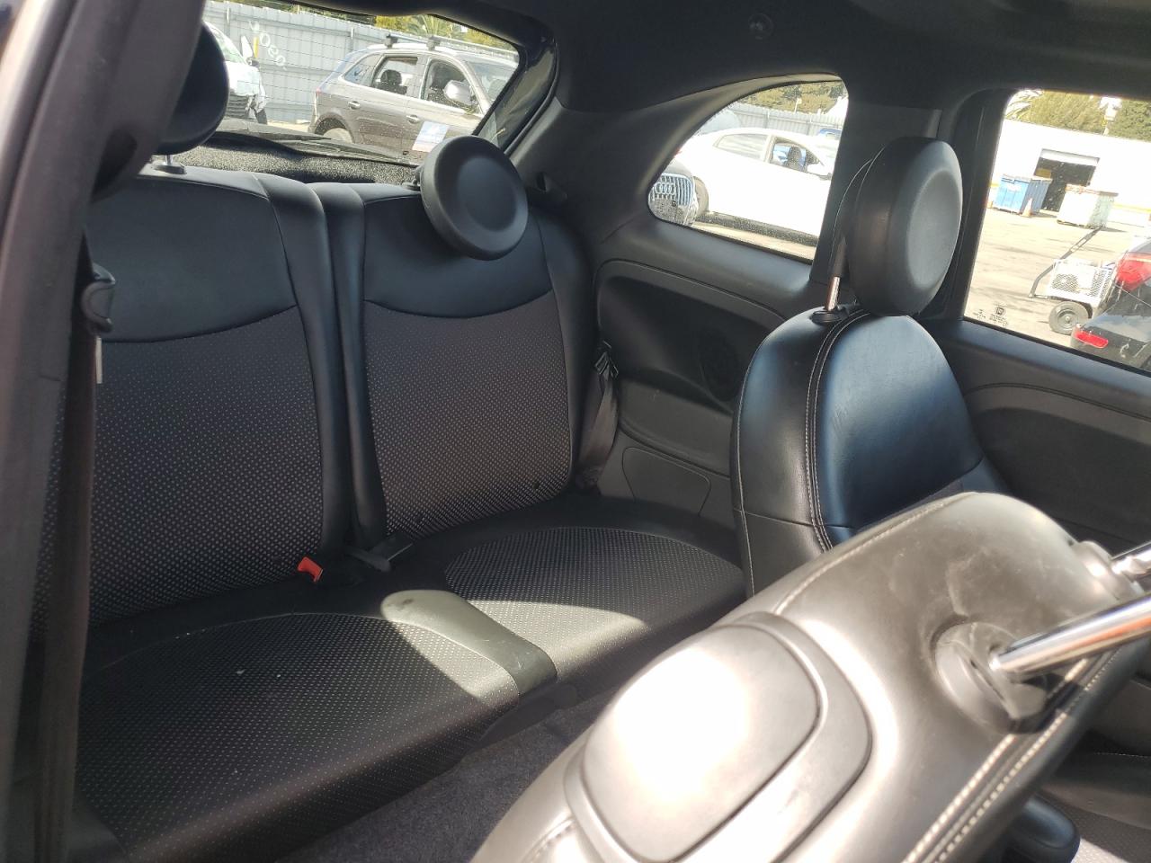 2018 Fiat 500 Electric VIN: 3C3CFFGE6JT377490 Lot: 82365435