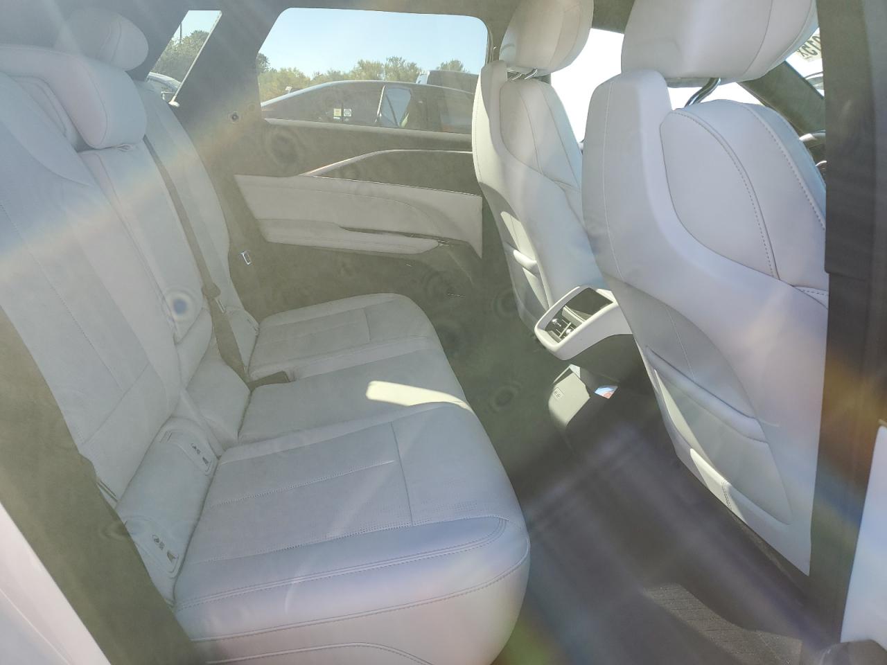 2024 Cadillac Lyriq Luxury VIN: 1GYKPPRL9RZ117587 Lot: 82323015