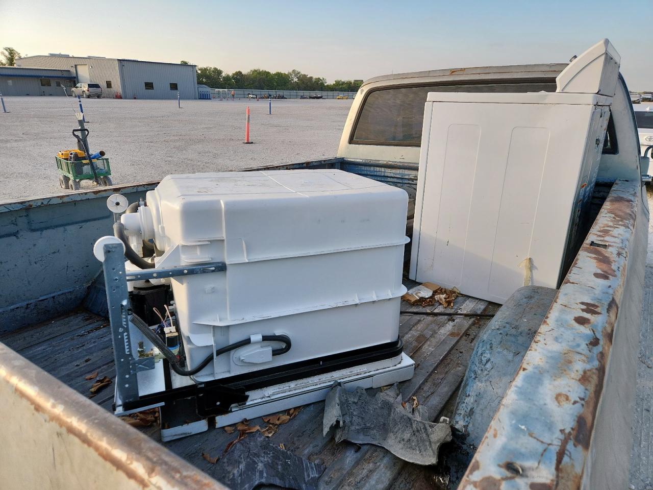 1985 Chevrolet C10 VIN: 1GCEC14H0FJ132620 Lot: 82371555