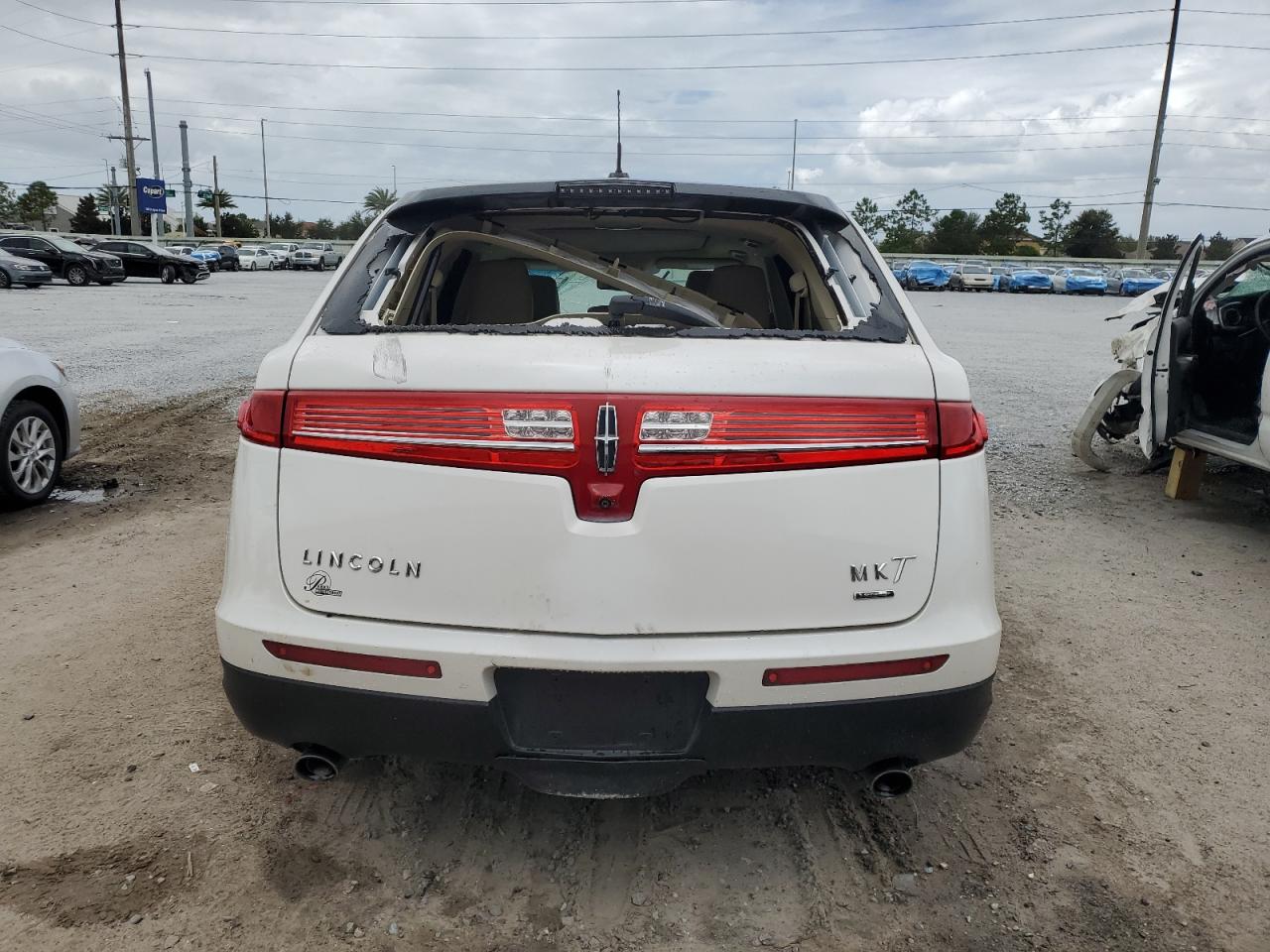 2015 Lincoln Mkt VIN: 2LMHJ5AT6FBL01885 Lot: 81505875