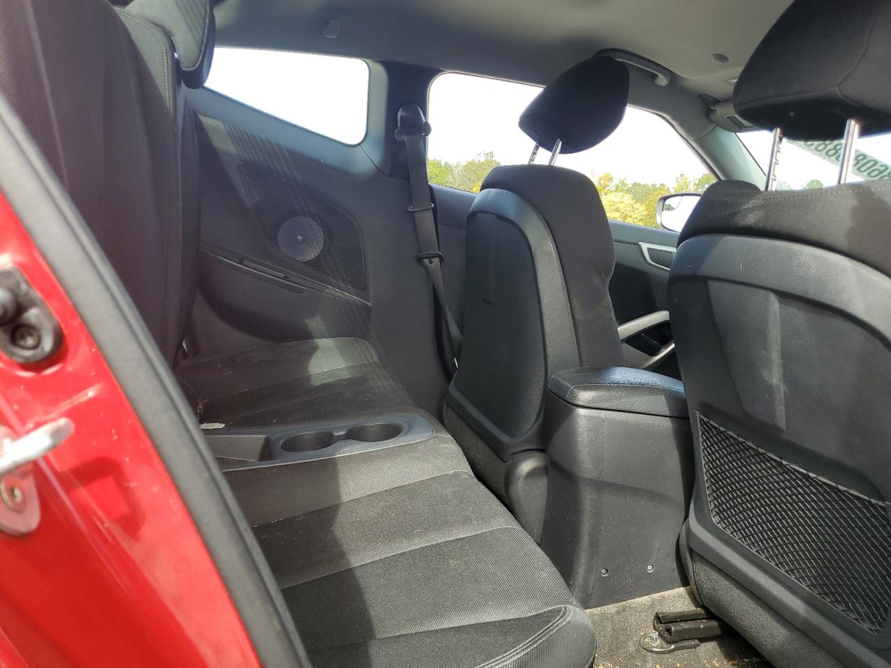 2017 Hyundai Veloster VIN: KMHTC6AD2HU310725 Lot: 86085885