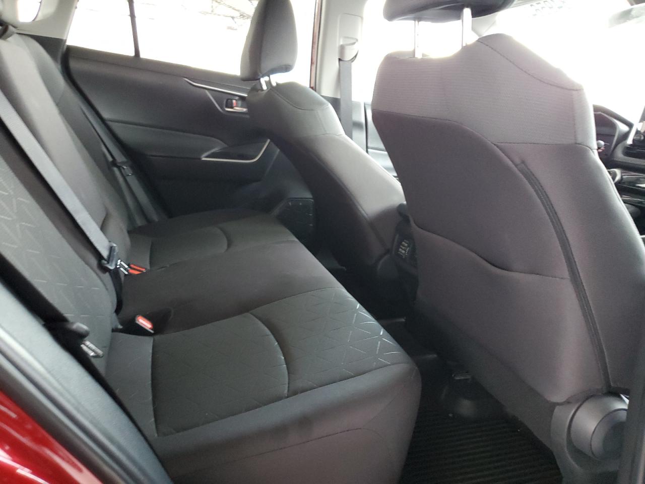 2023 Toyota Rav4 Xle VIN: 2T3W1RFVXPW253198 Lot: 84956445