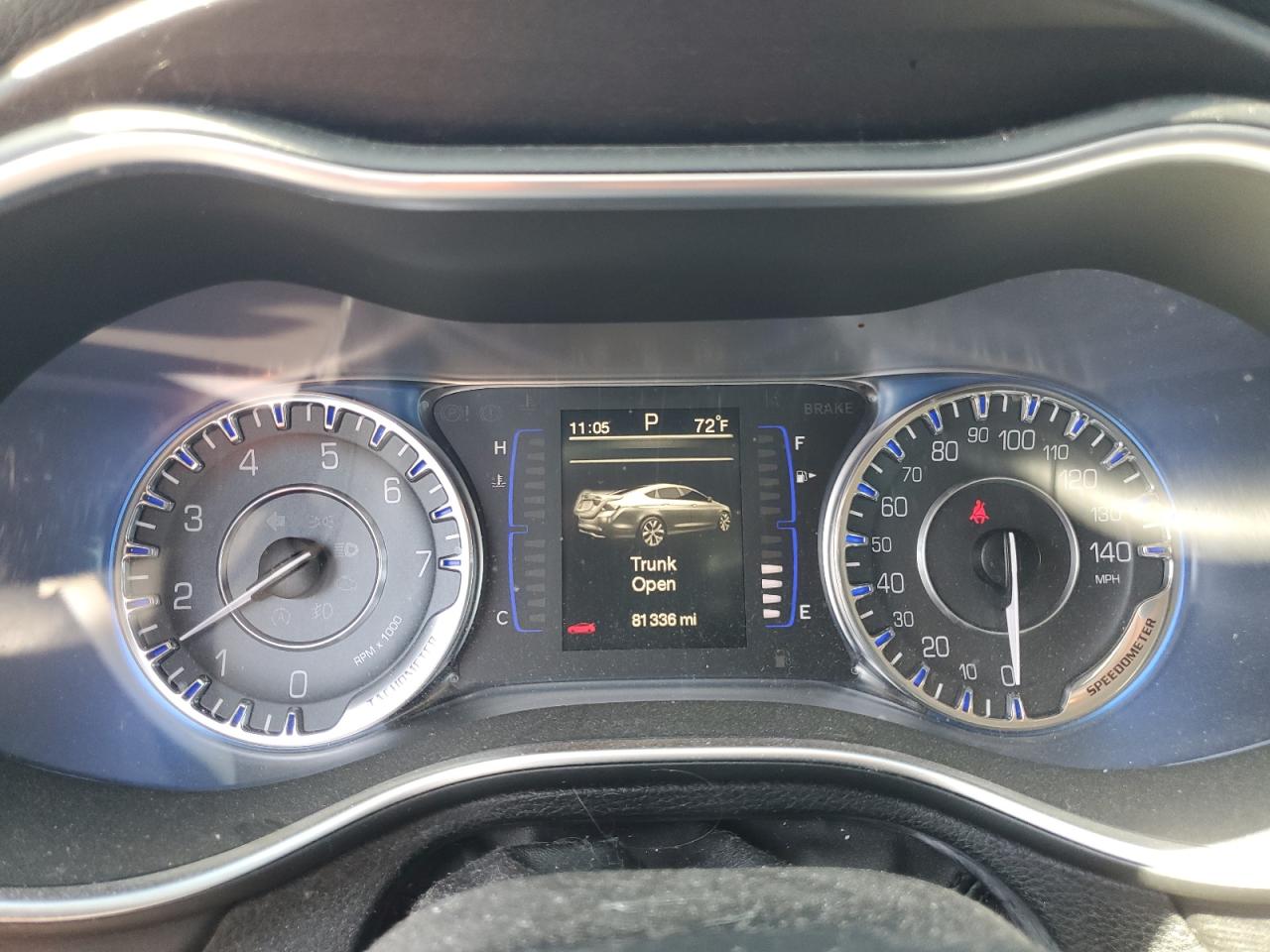 2015 Chrysler 200 Limited VIN: 1C3CCCABXFN735171 Lot: 82308495