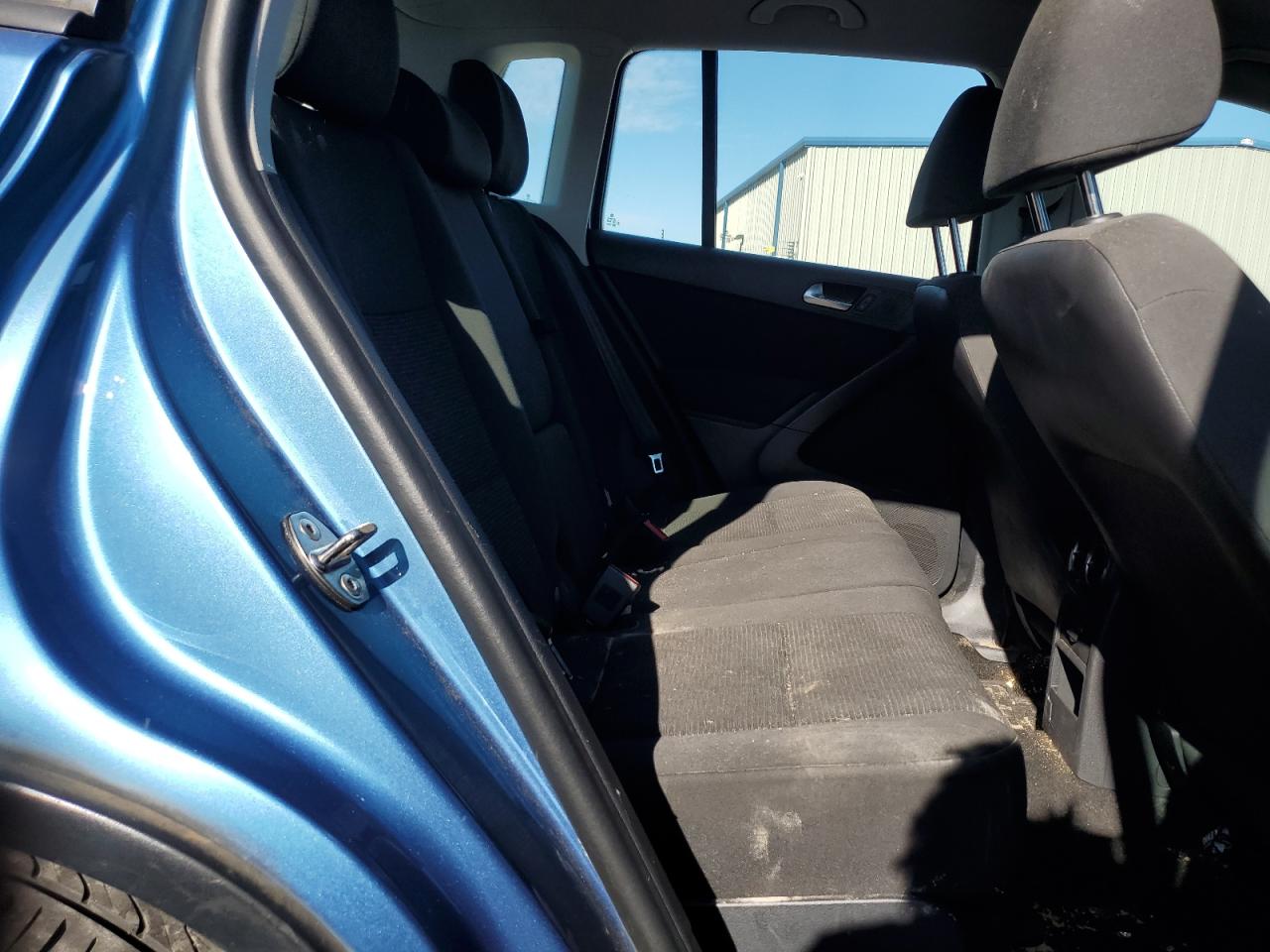 2017 Volkswagen Tiguan S VIN: WVGBV7AX5HK050791 Lot: 84587405