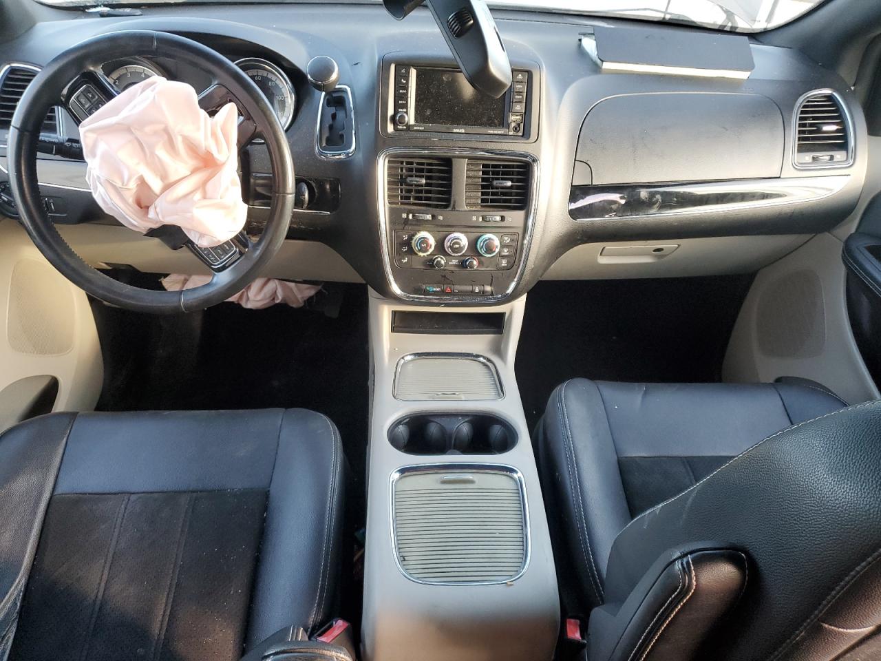 2019 Dodge Grand Caravan Sxt VIN: 2C4RDGCG4KR647877 Lot: 82220225