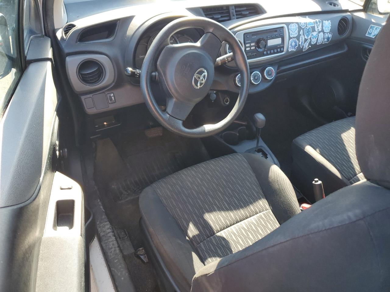 2014 Toyota Yaris VIN: VNKJTUD38EA005527 Lot: 84270645