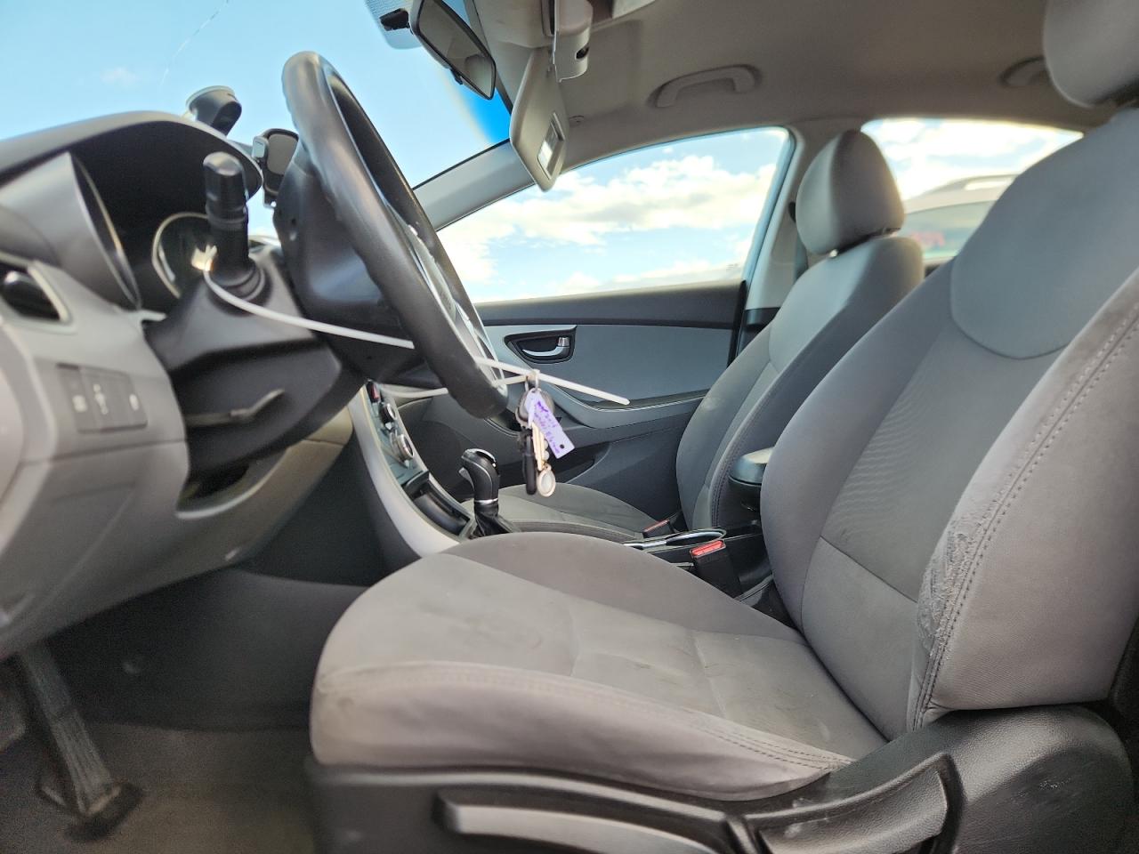 2016 Hyundai Elantra Se VIN: 5NPDH4AE5GH686867 Lot: 85759075