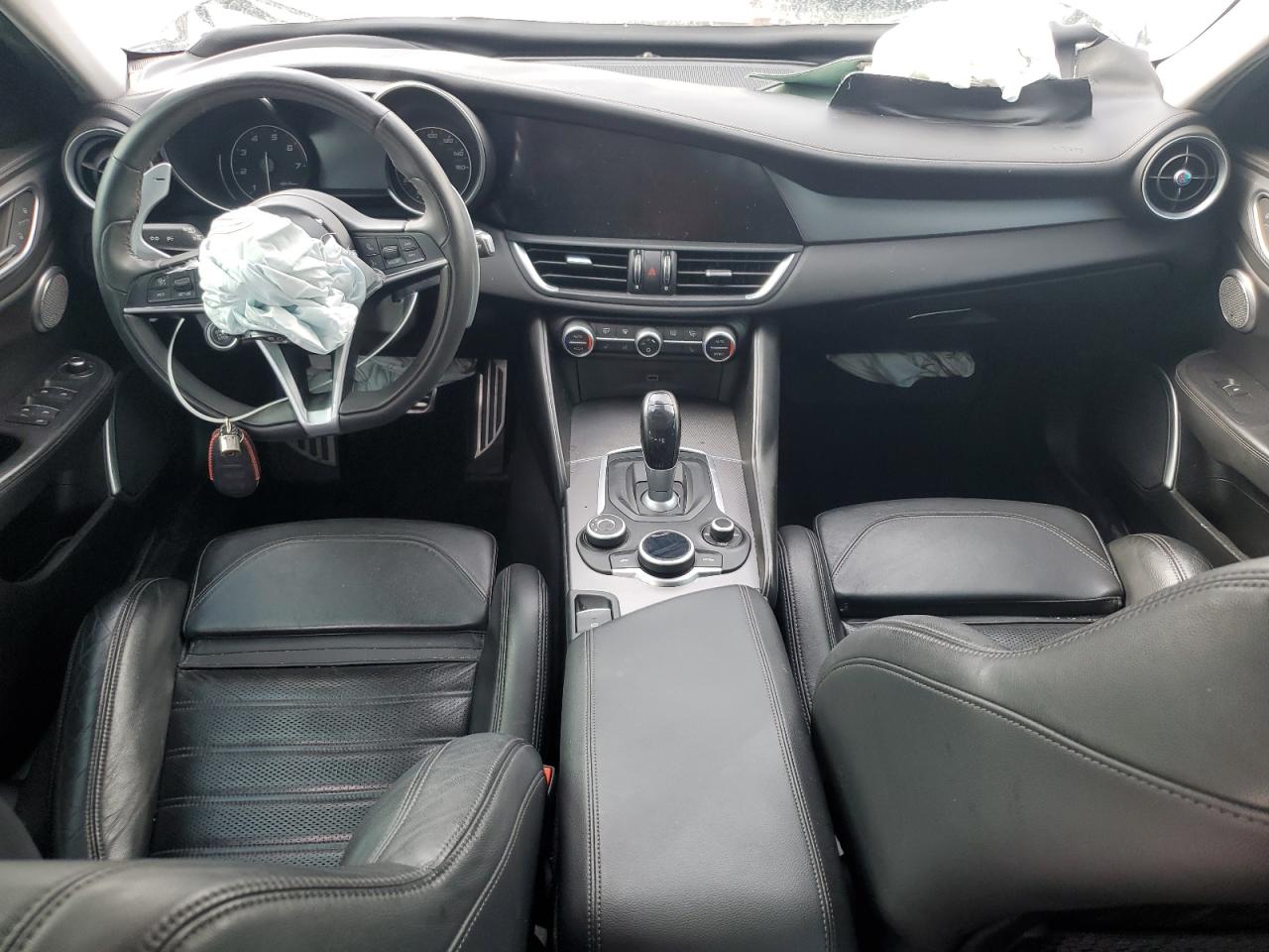 2017 Alfa Romeo Giulia Ti Q4 VIN: ZARFAEEN3H7560127 Lot: 85261535