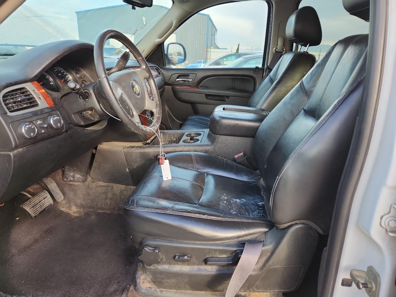 2011 Chevrolet Suburban K1500 Lt VIN: 1GNSKJE30BR138400 Lot: 86971245