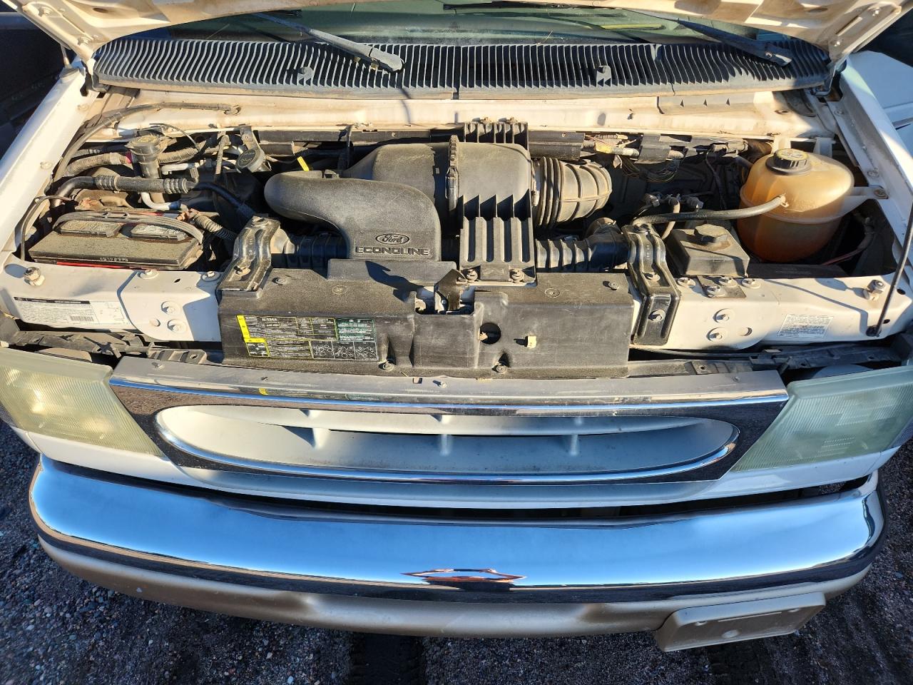 2002 Ford Econoline E450 Super Duty Cutaway Van VIN: 1FDXE45S62HB74544 Lot: 90635905