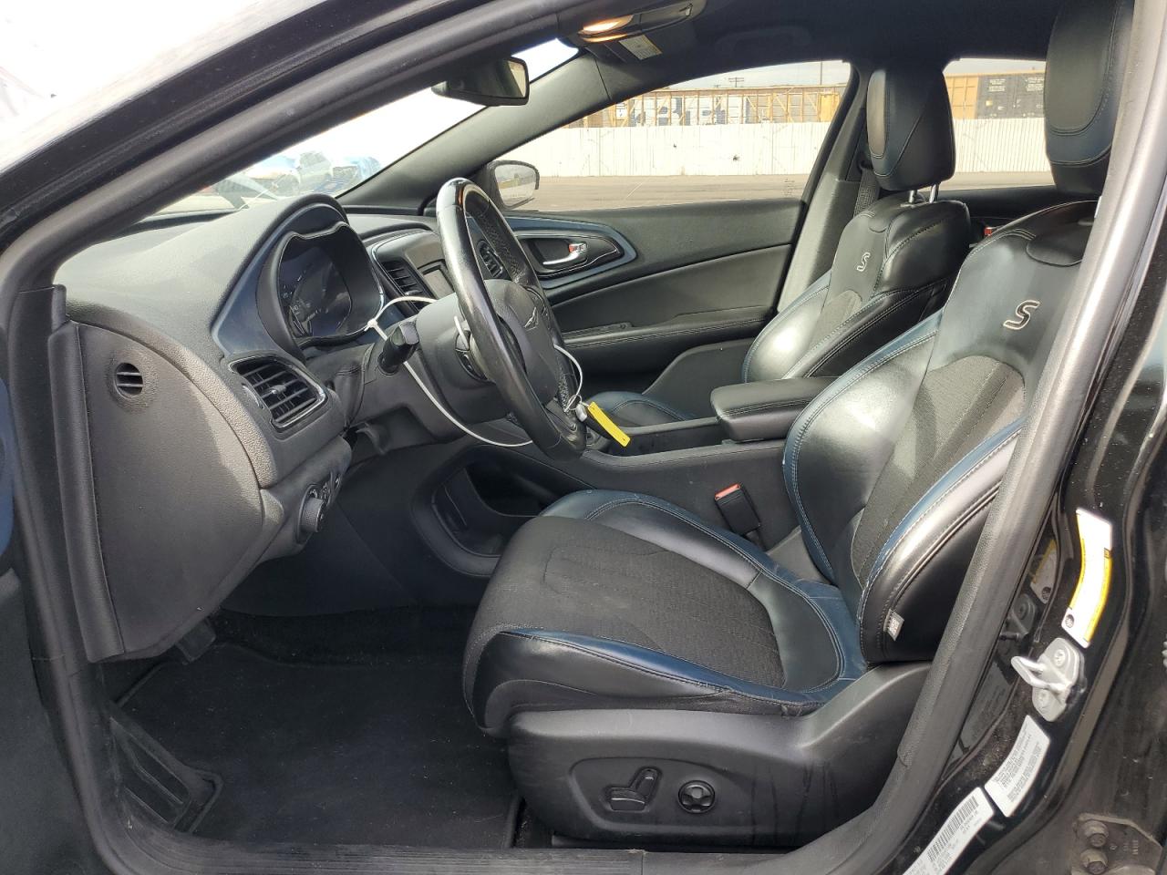 2016 Chrysler 200 S VIN: 1C3CCCBG5GN111290 Lot: 82232145