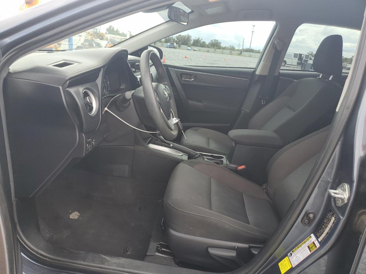 2018 Toyota Corolla L VIN: 2T1BURHE5JC069517 Lot: 82423965