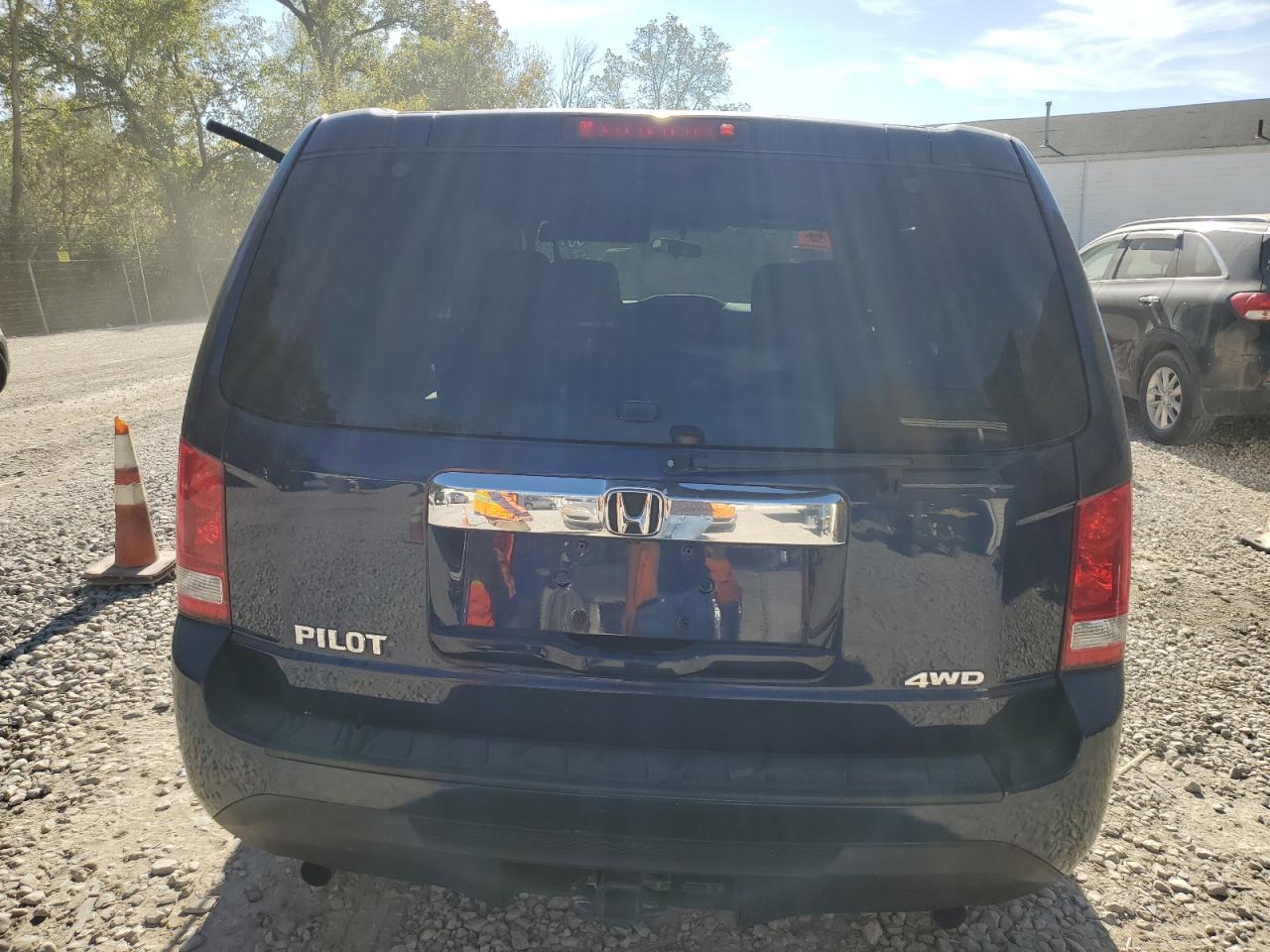 2015 Honda Pilot Lx VIN: 5FNYF4H26FB062091 Lot: 84962245