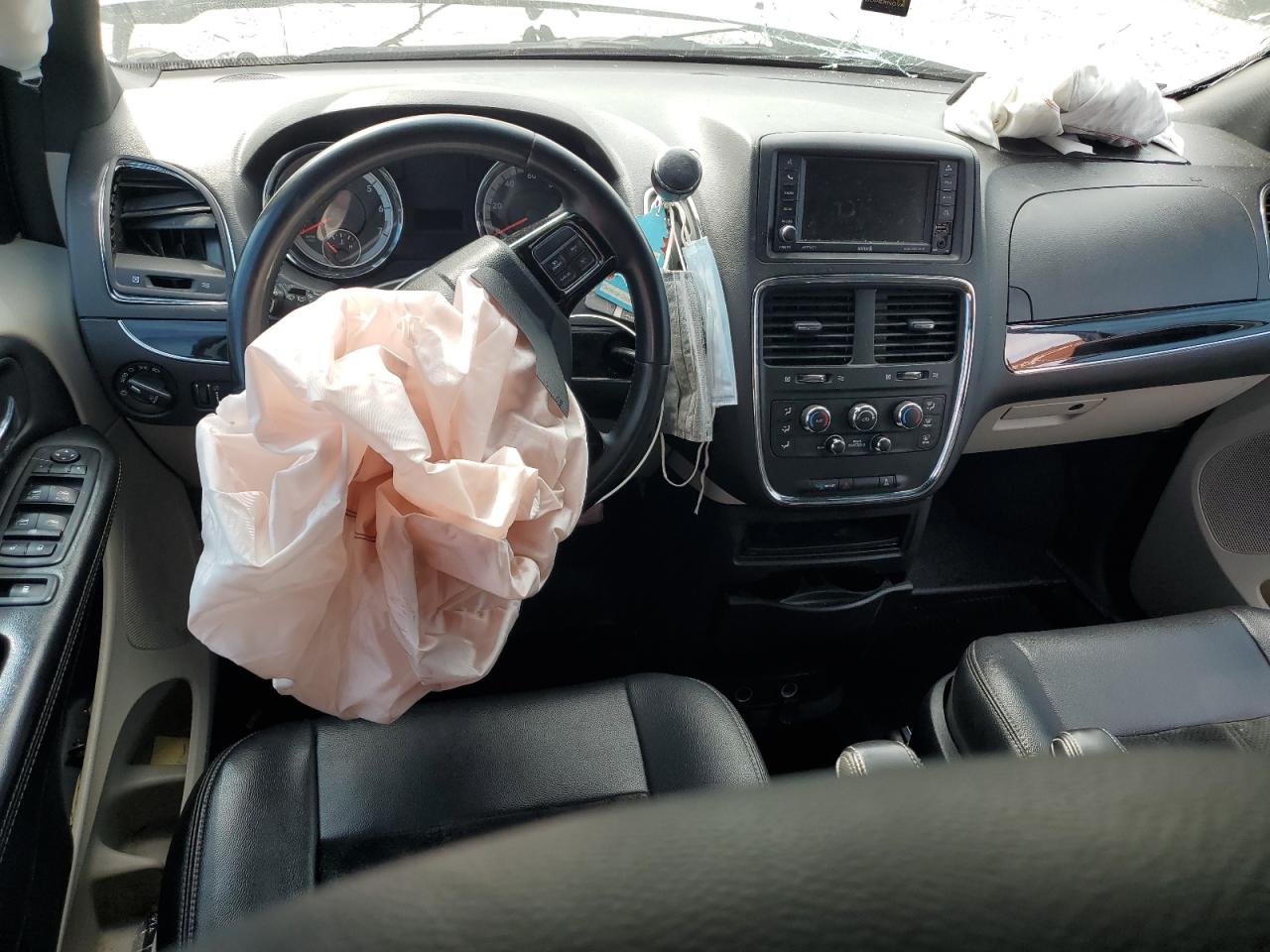 2018 Dodge Grand Caravan Sxt VIN: 2C4RDGCG2JR266527 Lot: 84709545