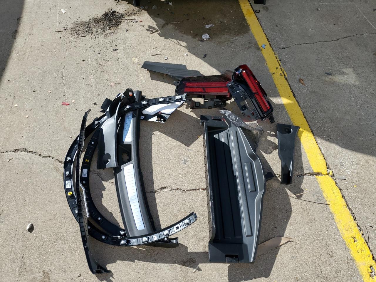 2025 Cadillac Xt6 Premium Luxury VIN: 1GYKPCRS7SZ103418 Lot: 86820655