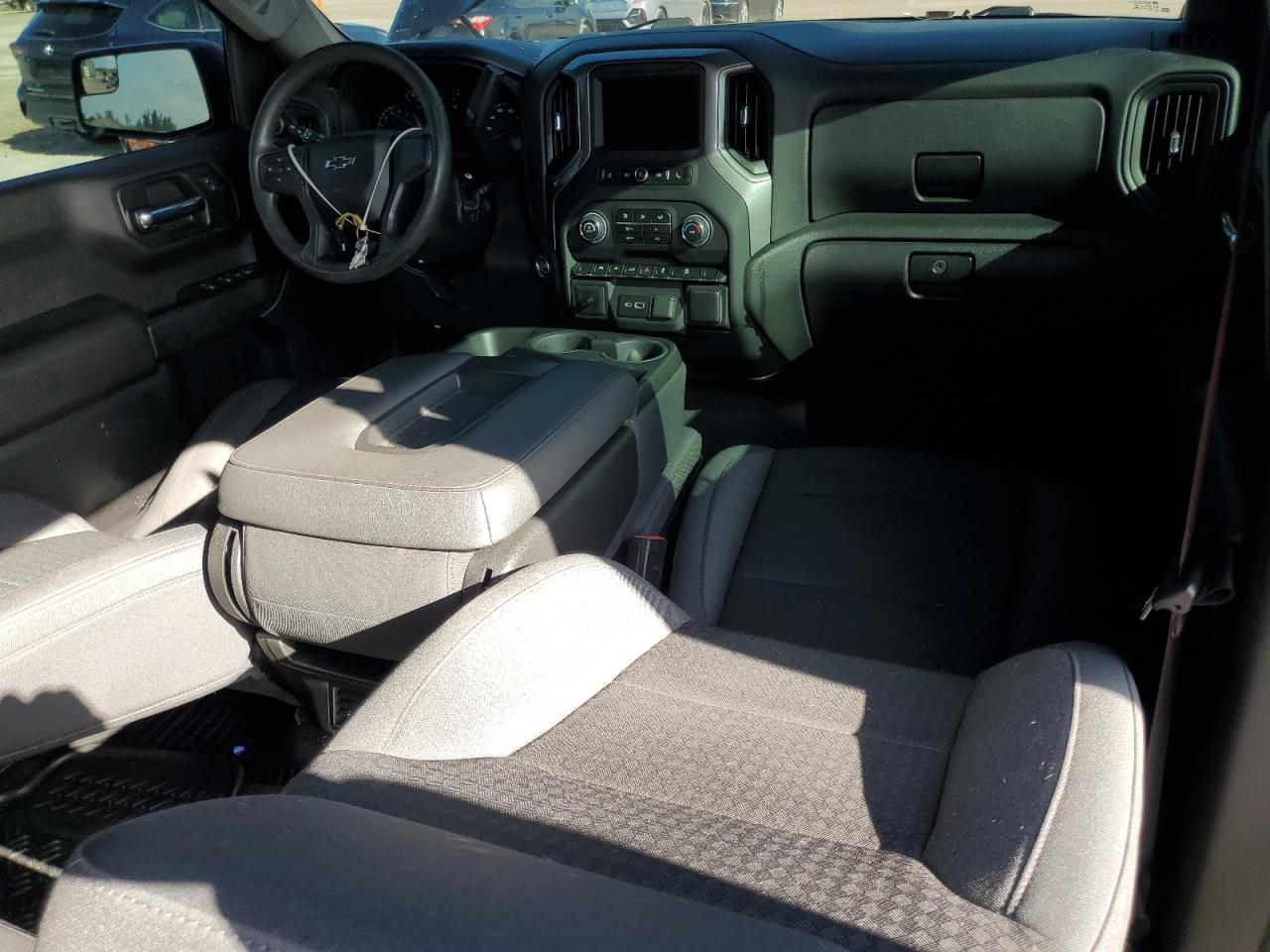 2022 Chevrolet Silverado K1500 Trail Boss Custom VIN: 3GCPDCED9NG670133 Lot: 81959065