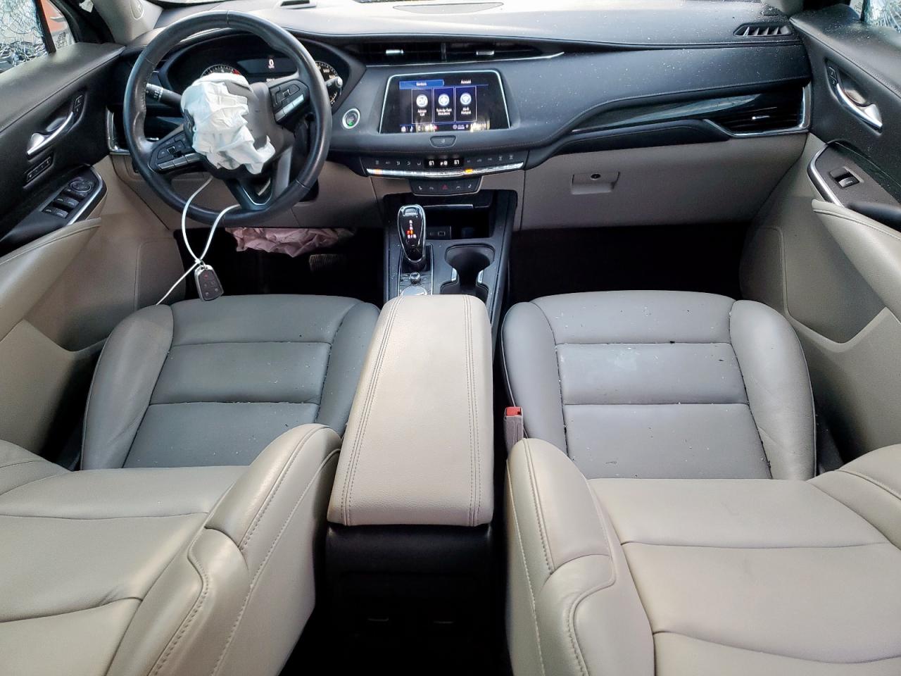 2023 Cadillac Xt4 Premium Luxury VIN: 1GYFZCR4XPF104357 Lot: 82269435