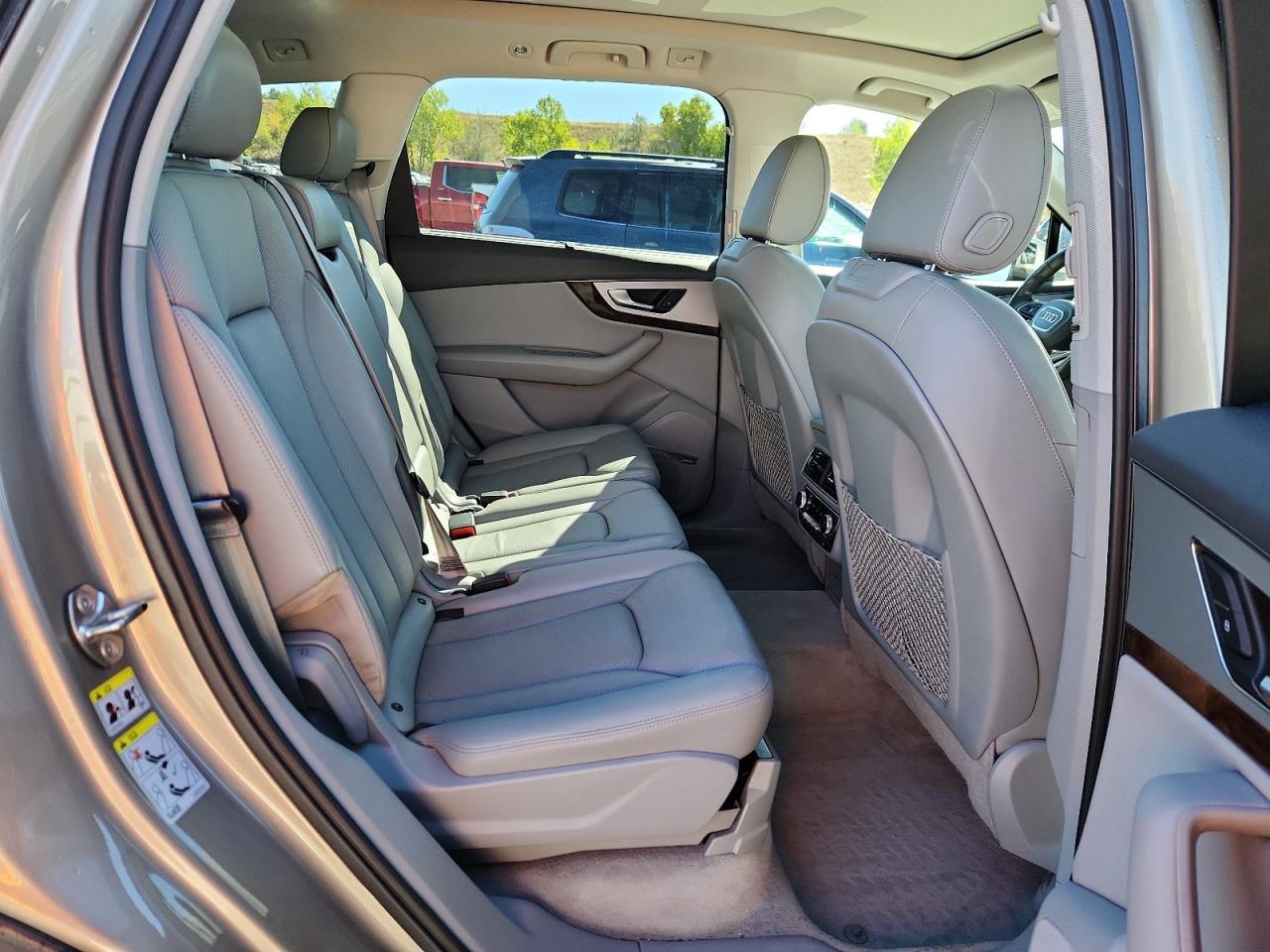 2017 Audi Q7 Prestige VIN: WA1VAAF7XHD045992 Lot: 84522845