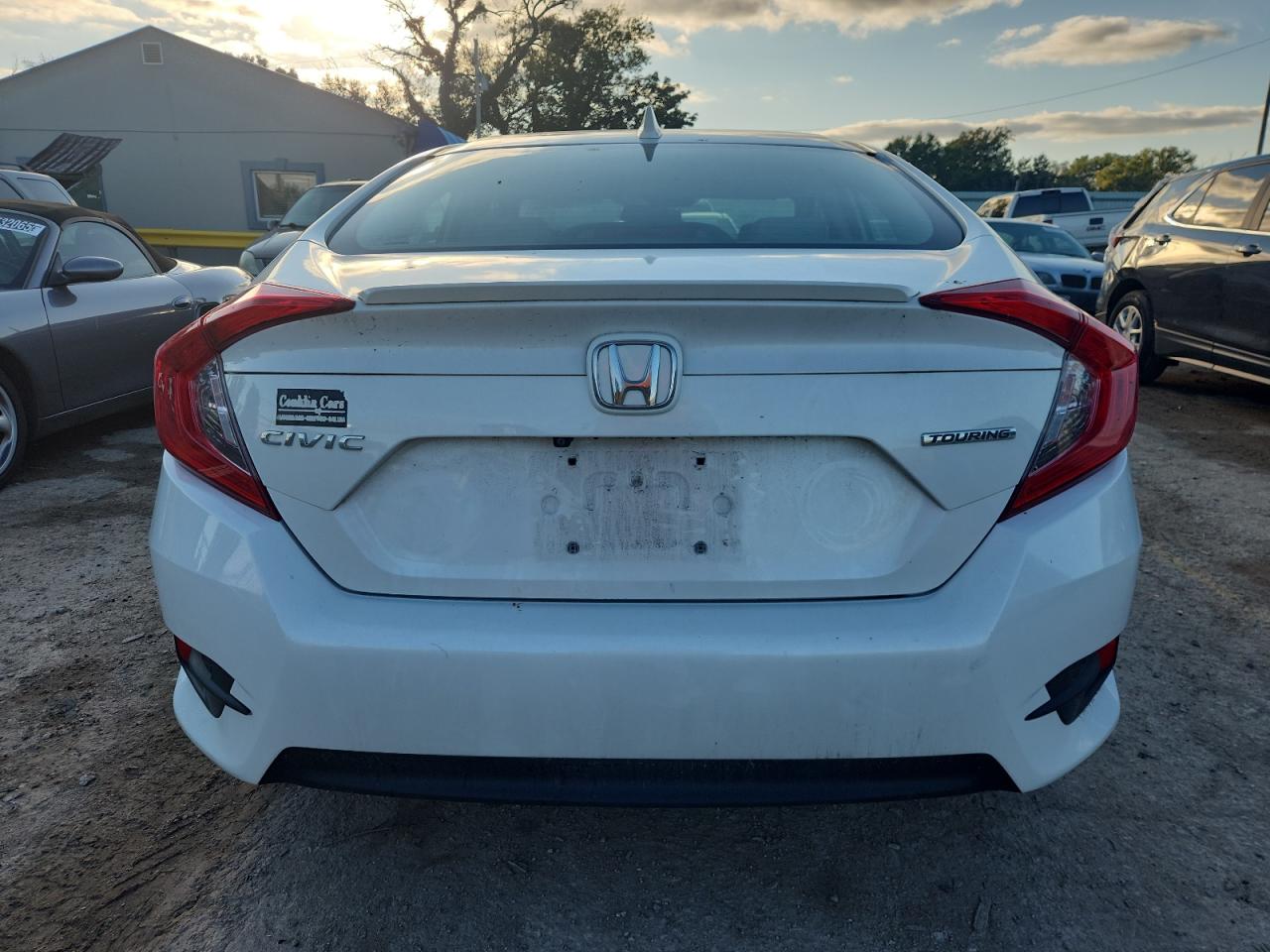 2018 Honda Civic Touring VIN: 19XFC1F94JE000220 Lot: 85710405