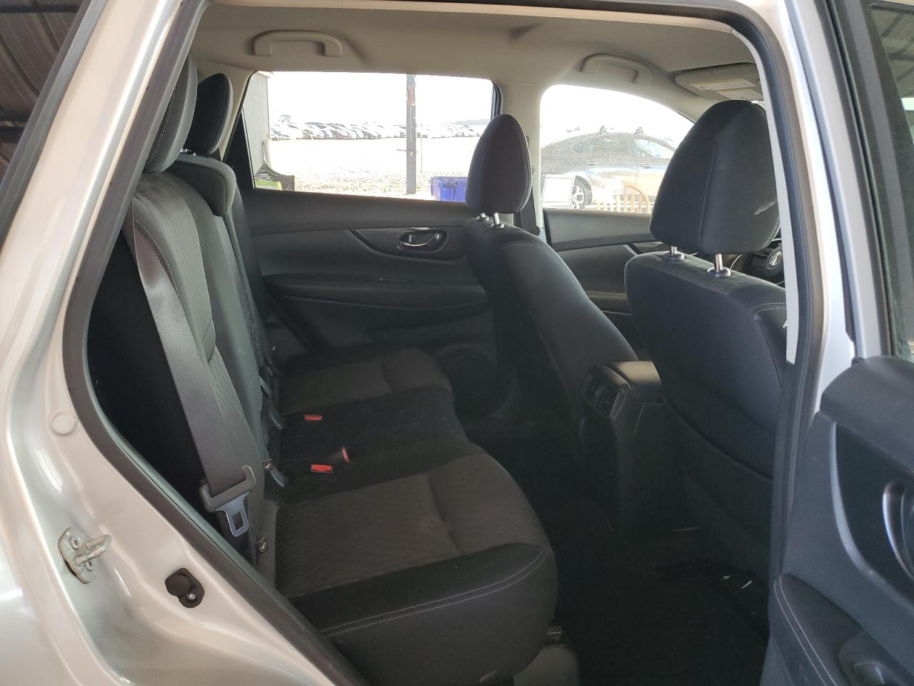 2017 Nissan Rogue S VIN: JN8AT2MV0HW002583 Lot: 85584215