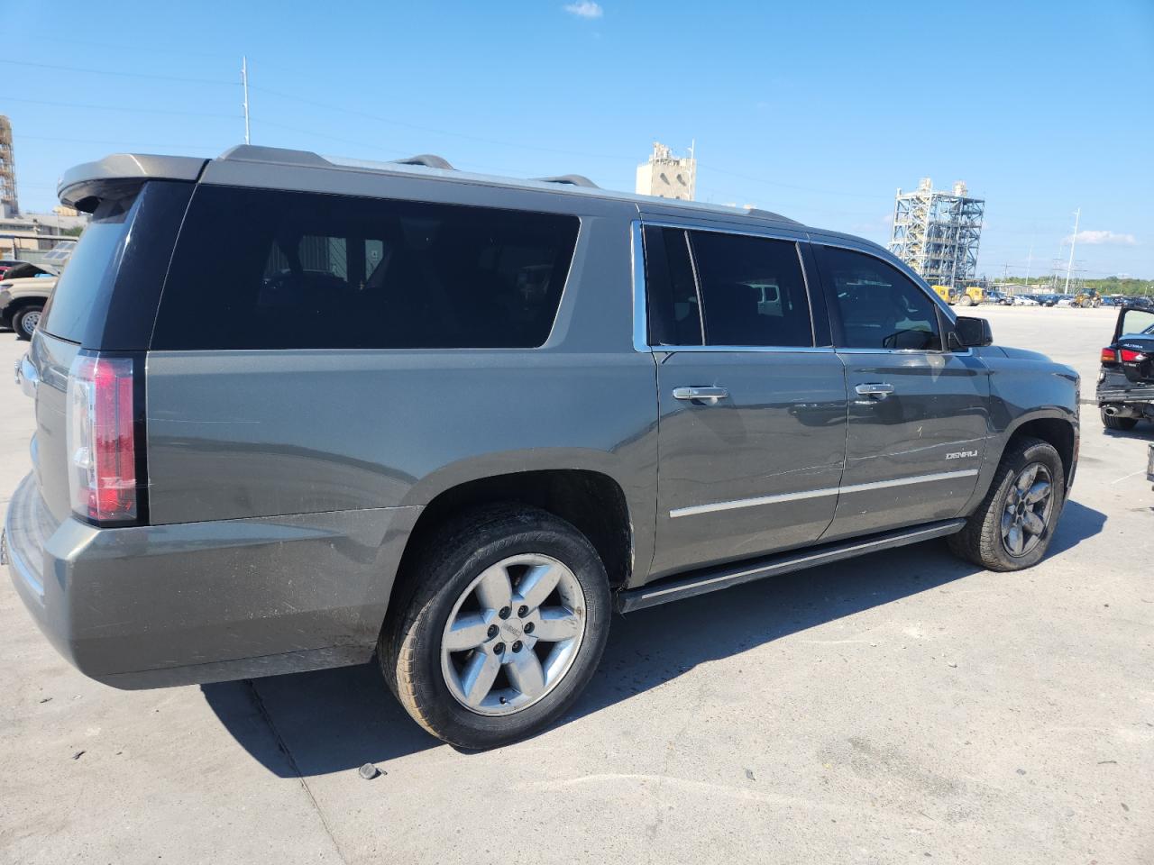 2017 GMC Yukon Xl Denali VIN: 1GKS1HKJ6HR190571 Lot: 85742505