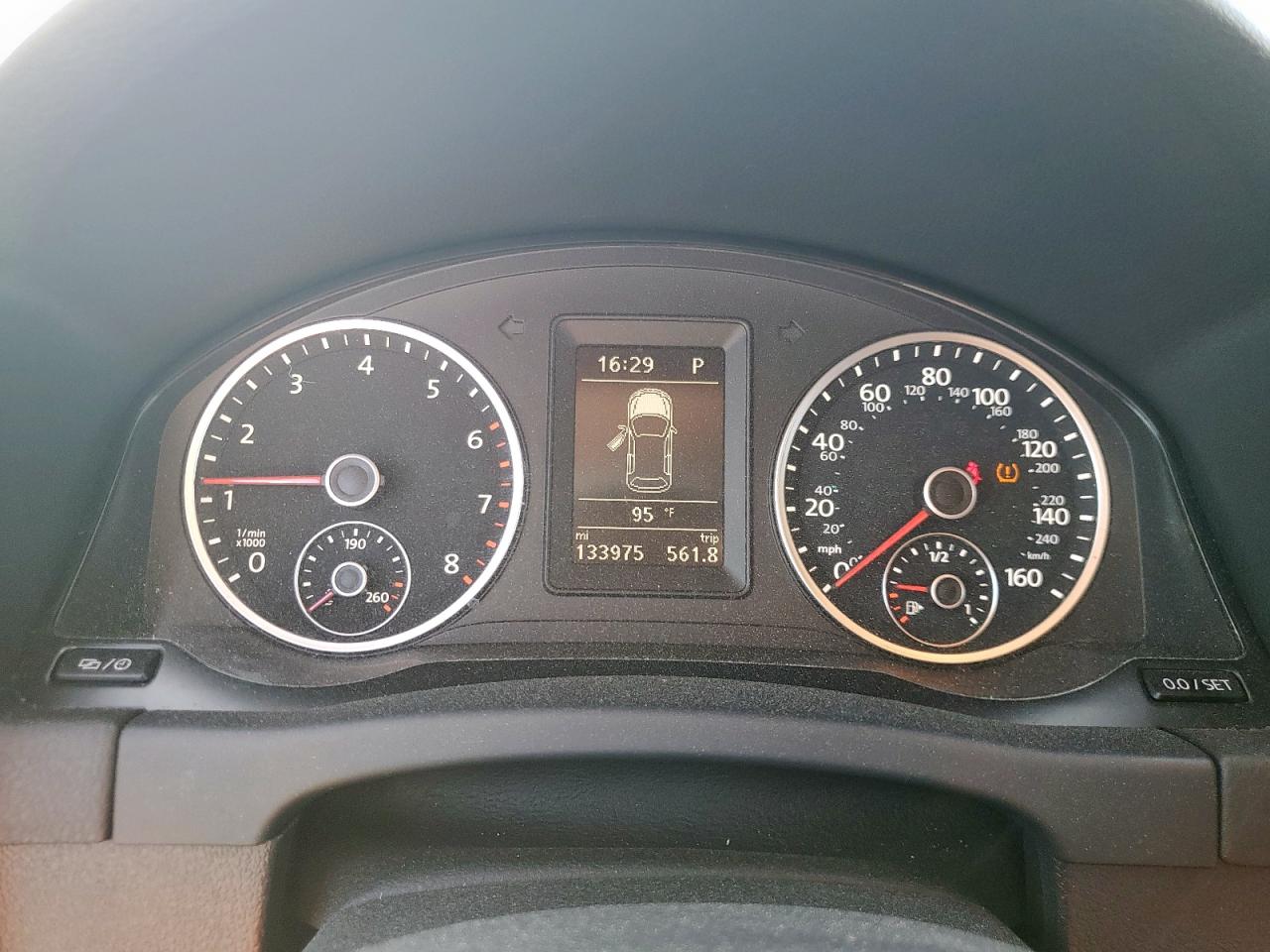 2017 Volkswagen Tiguan S VIN: WVGBV7AX3HK023234 Lot: 85931625