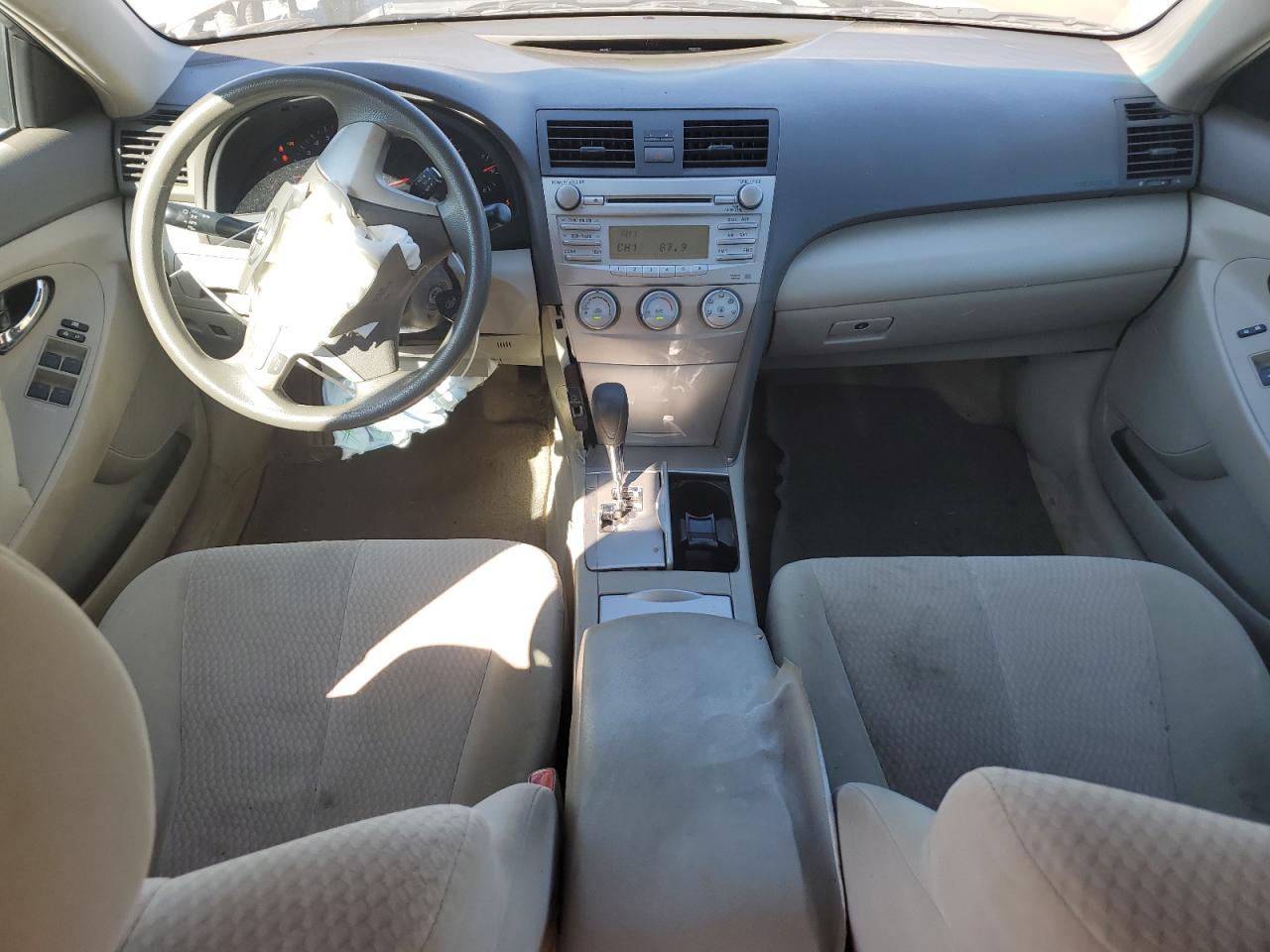 2011 Toyota Camry Base VIN: 4T1BF3EK8BU165806 Lot: 81987355