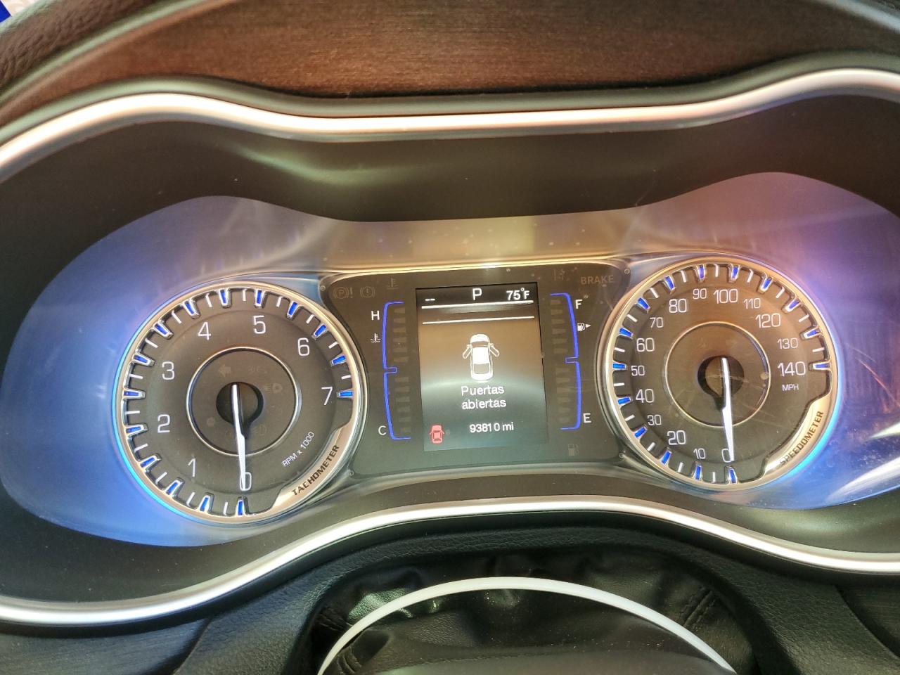 2015 Chrysler 200 Limited VIN: 1C3CCCAB5FN737779 Lot: 85145695