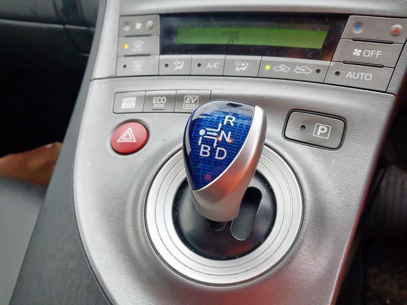 2013 TOYOTA PRIUS HYBRID 