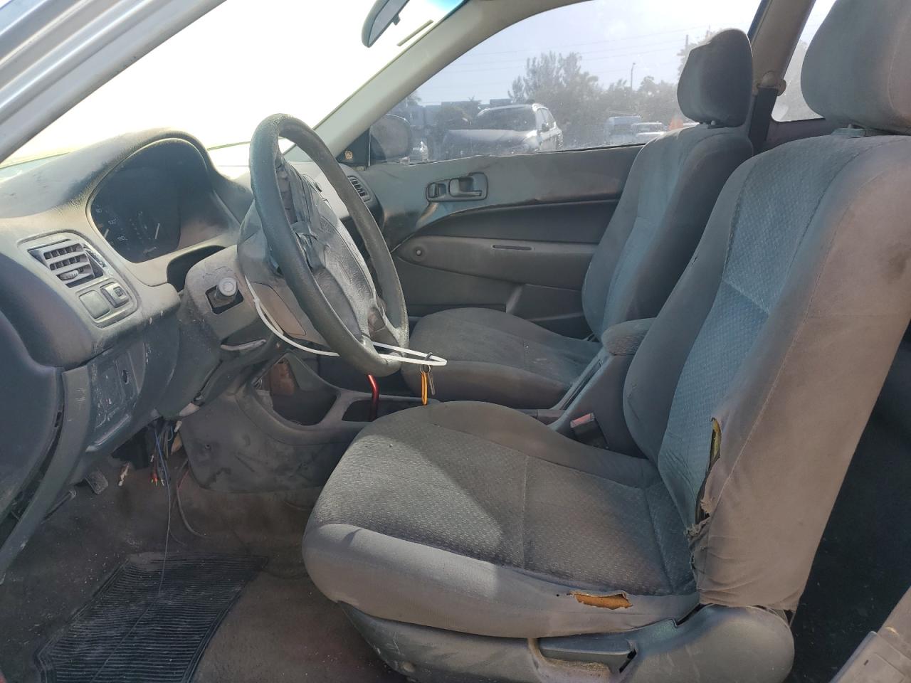 1998 Honda Civic Dx VIN: 2HGEJ6440WH122110 Lot: 84885255