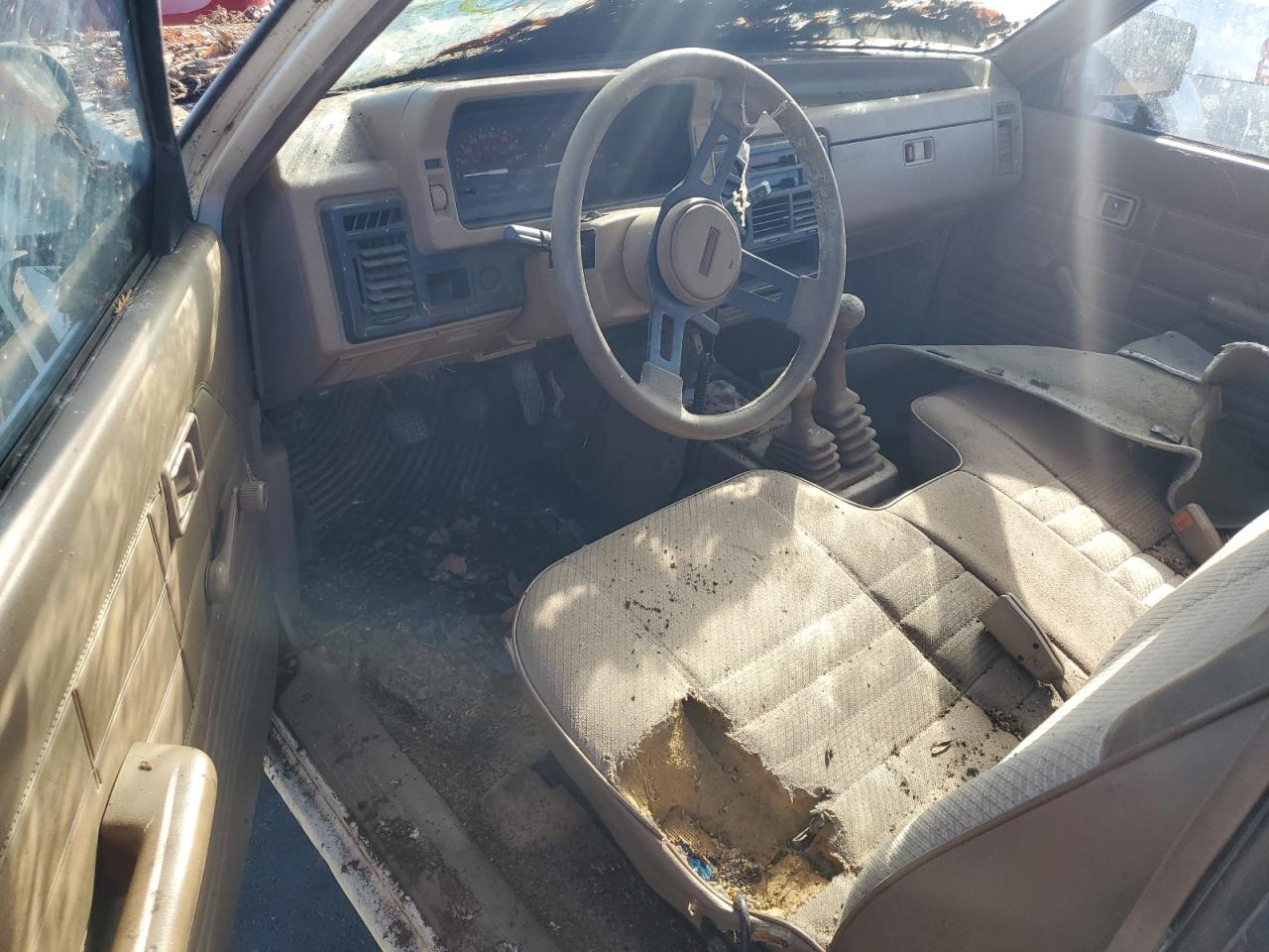 1990 Mazda B2600 Short Body VIN: JM2UF4142L0921693 Lot: 90402055