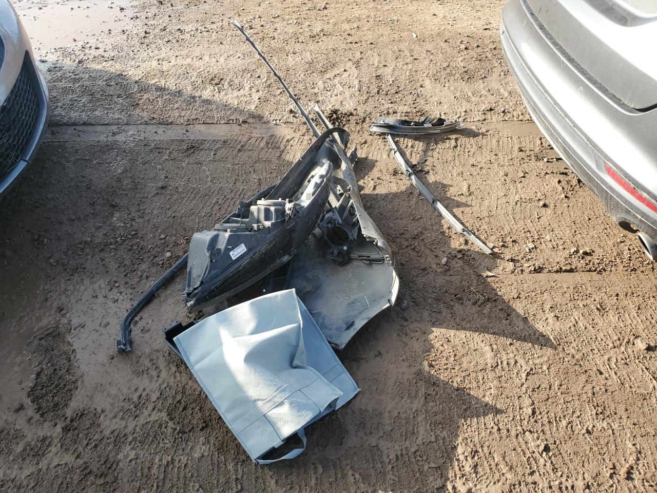 2016 Ford Fusion Se Phev VIN: 3FA6P0PU0GR170261 Lot: 85002115