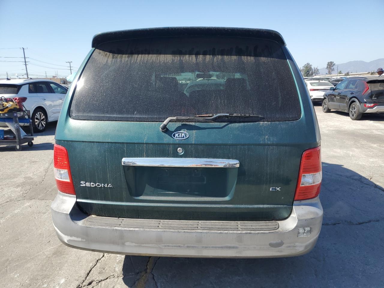 2005 Kia Sedona Ex VIN: KNDUP132356646153 Lot: 85637815