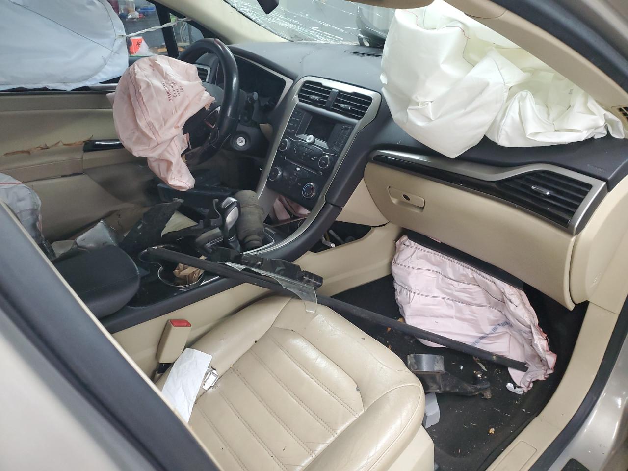 2015 Ford Fusion Se VIN: 3FA6P0HD4FR177033 Lot: 82762195