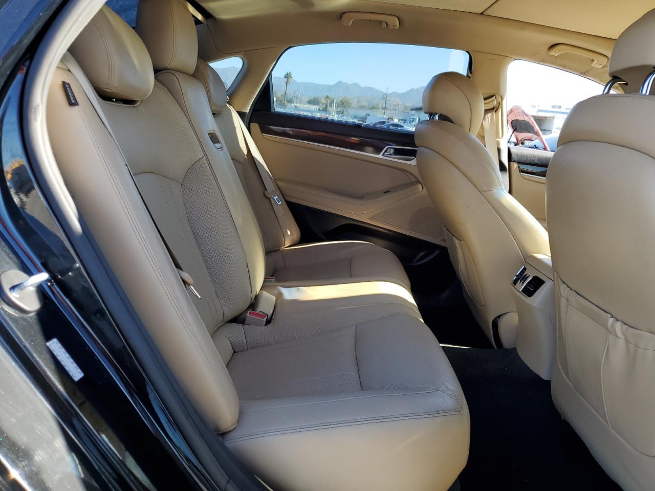 2016 Hyundai Genesis 3.8L VIN: KMHGN4JE8GU137106 Lot: 90365305