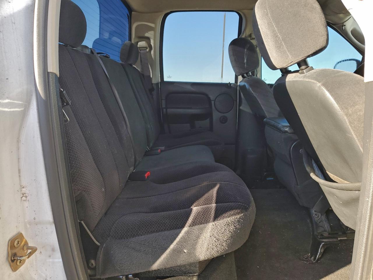 2004 Dodge Ram 1500 St VIN: 1D7HA18D94J265924 Lot: 90708895