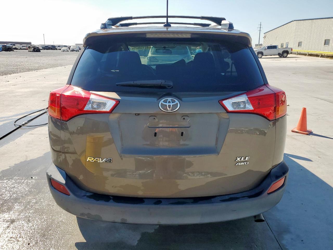 2015 Toyota Rav4 Xle VIN: 2T3RFREV7FW253867 Lot: 85158675