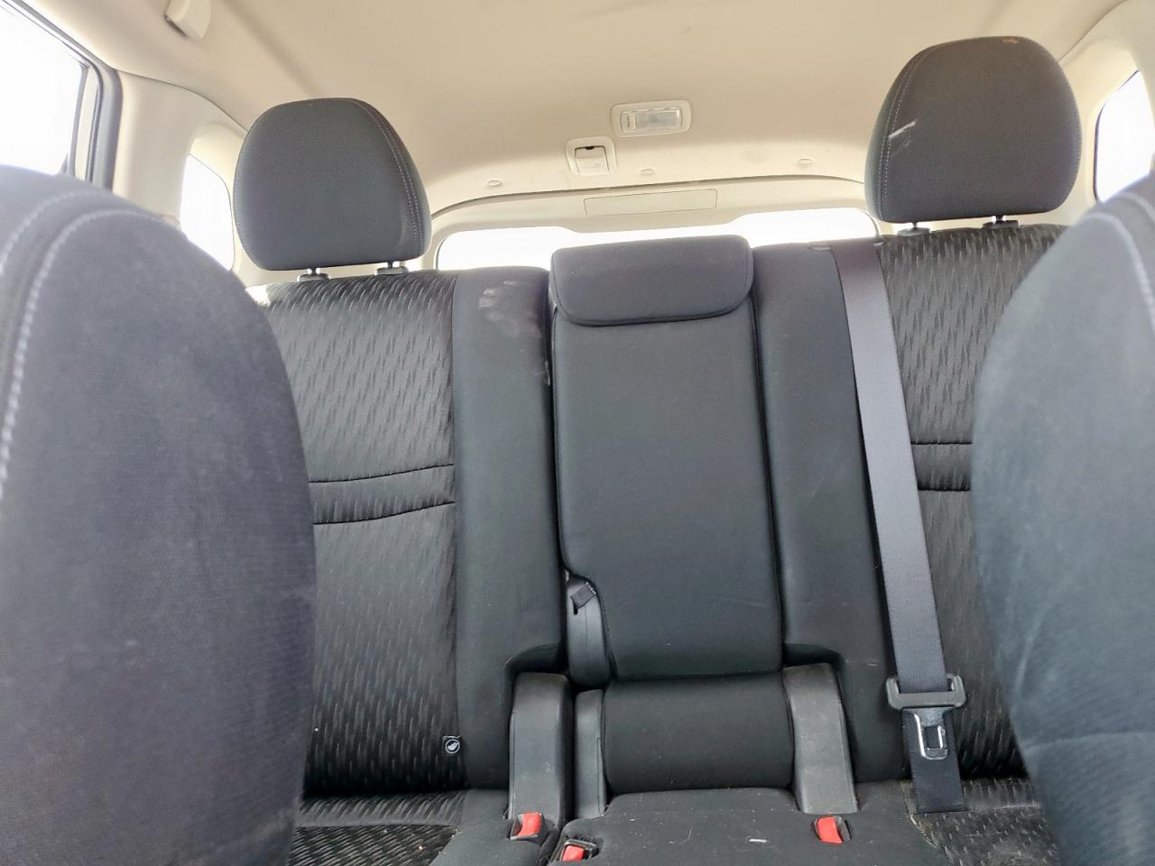 2017 Nissan Rogue S VIN: KNMAT2MT7HP532389 Lot: 85200855