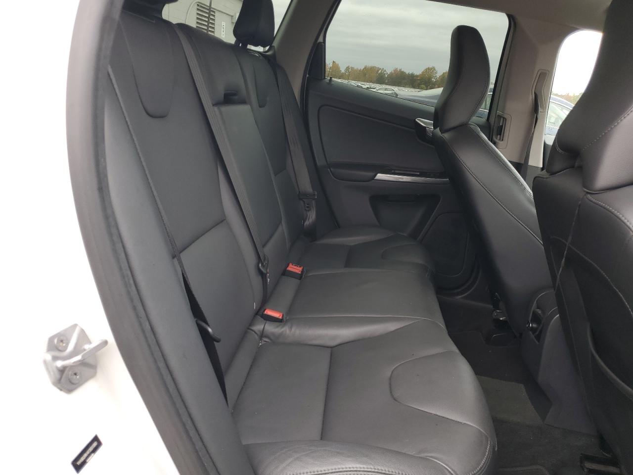 2015 Volvo Xc60 T6 Premier VIN: YV4902RK4F2651360 Lot: 90409645