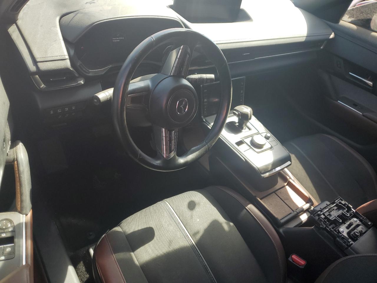 2022 Mazda Mx-30 Premium Plus VIN: JM1DRADB2N0101069 Lot: 85101755