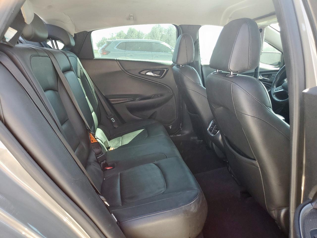 2017 Chev Impala VIN: 1G1ZE5ST7HF153070 Lot: 85896835