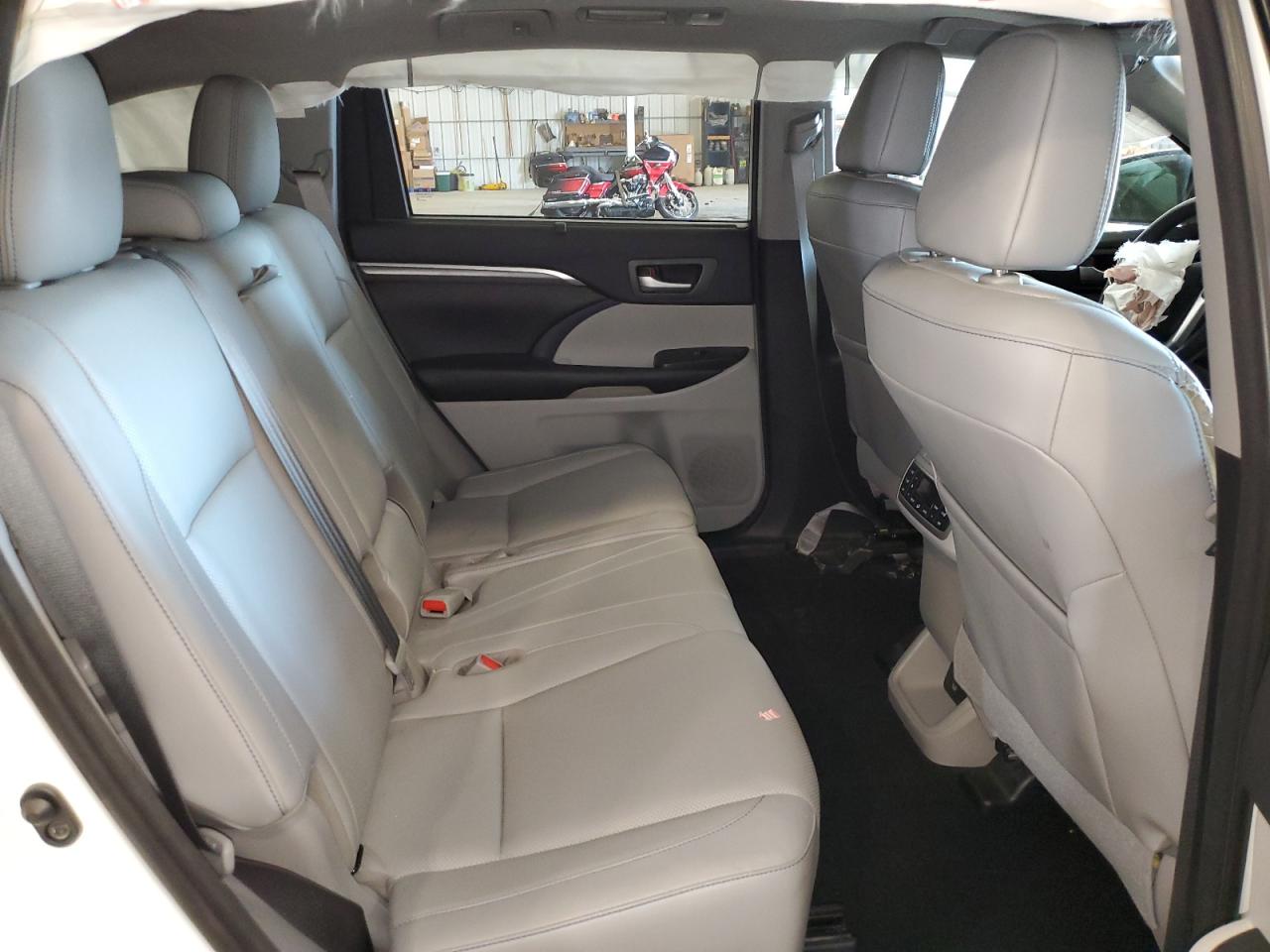 2018 Toyota Highlander Limited VIN: 5TDYZRFH8JS237229 Lot: 81970255